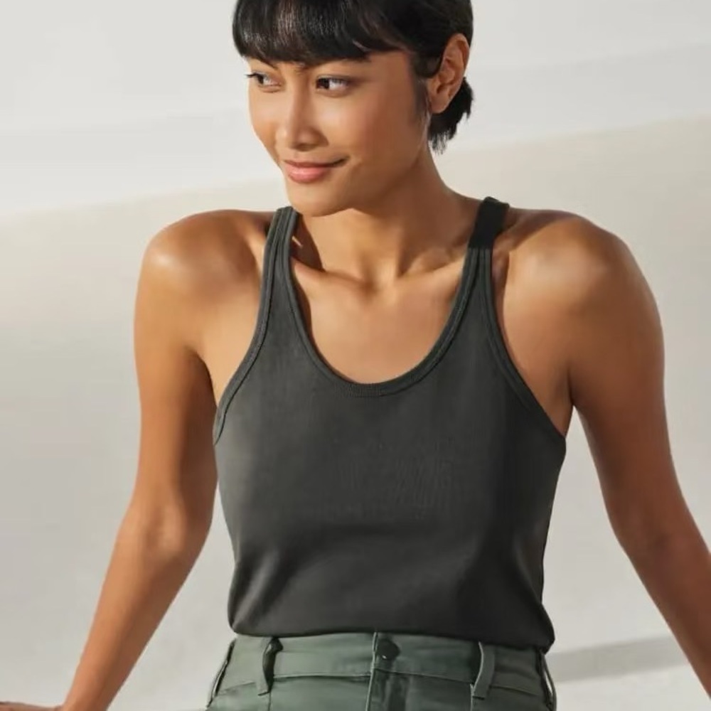Uniqlo U Tank Top
